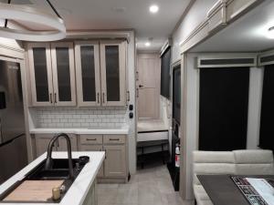 Solitude 376RD Photo