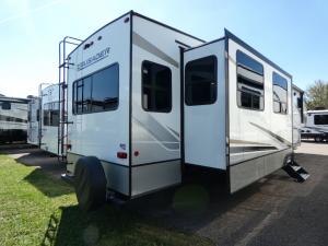 Crusader 382MBH Photo