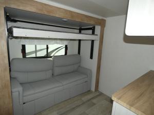 Crusader 382MBH Photo