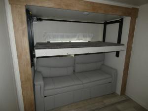 Crusader 382MBH Photo