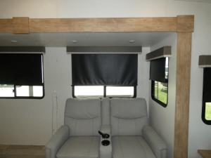 Crusader 382MBH Photo
