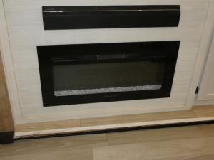 Crusader 382MBH Photo