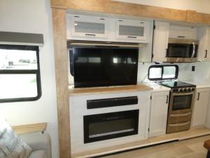 Crusader 382MBH Photo