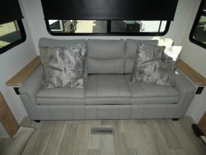 Crusader 382MBH Photo