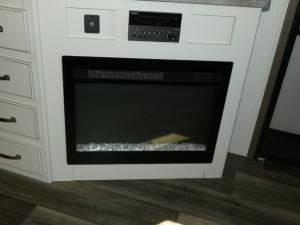 Cougar Half-Ton 24RDS Photo