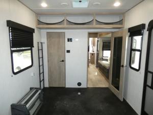 Momentum G-Class 31G Photo