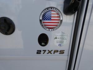 Pursuit 27XPS Photo