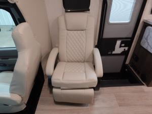 Viper 27V Photo