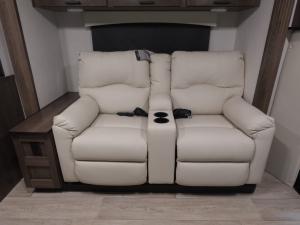 Viper 27V Photo