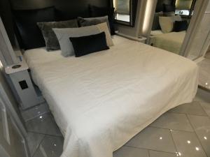 American Eagle 45K Photo