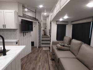 Roamer Light Duty 304BHS Photo