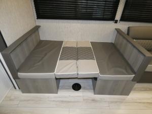 Hideout Sport Double Axle 291BR Photo