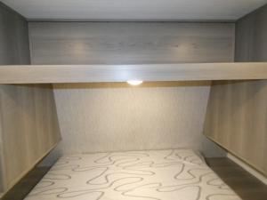 Hideout Sport Double Axle 291BR Photo