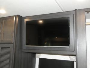 Bounder 33C Photo