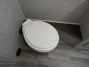 Admiral 28A Photo