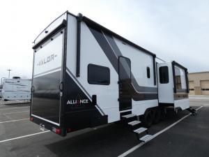 Valor 44V14 Photo