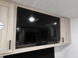 Della Terra 221ML Photo