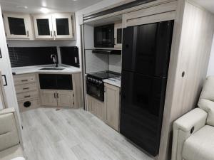 Della Terra 221ML Photo