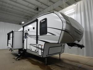 Cougar Half-Ton 26RKE Photo