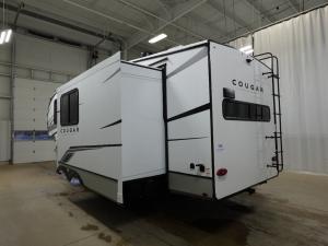 Cougar Half-Ton 26RKE Photo