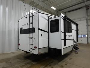 Cougar Half-Ton 26RKE Photo