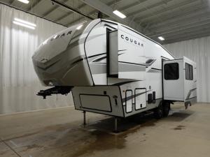 Cougar Half-Ton 23MLE Photo