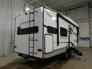 Cougar Half-Ton 23MLE Photo