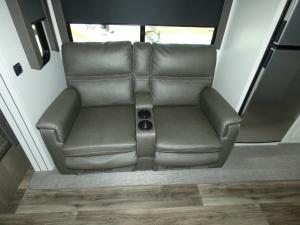 Cougar Half-Ton 25RDS Photo