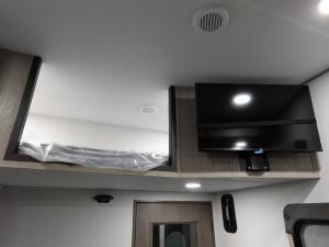 Momentum M-Class 395MS Photo