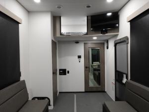 Momentum M-Class 395MS Photo