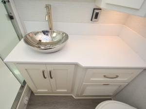 Bay Star 3225 Photo