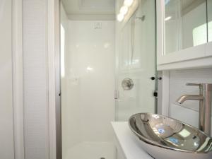 Bay Star 3225 Photo