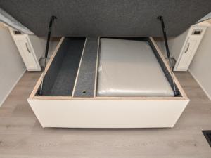 Bay Star 3225 Photo