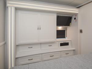 Bay Star 3225 Photo
