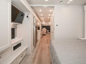 Bay Star 3225 Photo