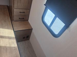 Freedom Express Ultra Lite 246RKS Photo