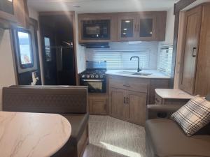 Freedom Express Ultra Lite 246RKS Photo