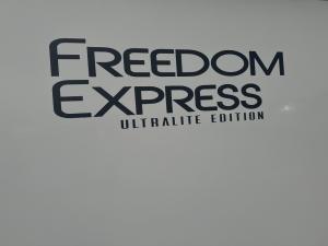 Freedom Express Ultra Lite 246RKS Photo