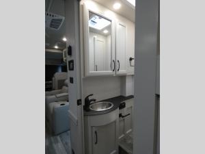 Admiral 32N Photo