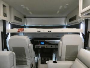 Admiral 32N Photo