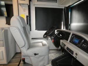 Admiral 32N Photo