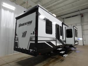 Momentum G-Class 31G Photo