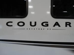 Cougar Half-Ton 33RLI Photo