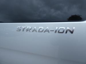Strada-ion Tour AWD Photo