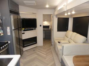 Crusader 295BHS Photo