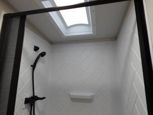 Salem Hemisphere 310BHI Photo