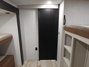 Salem Hemisphere 310BHI Photo