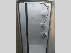Qwest 24L Photo
