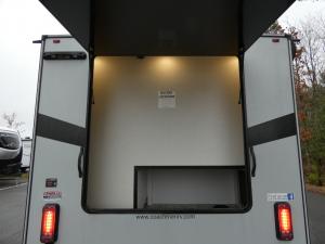 Cross Trail XL 23XG Ford E-350 Photo