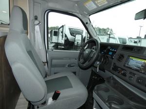 Cross Trail XL 23XG Ford E-350 Photo